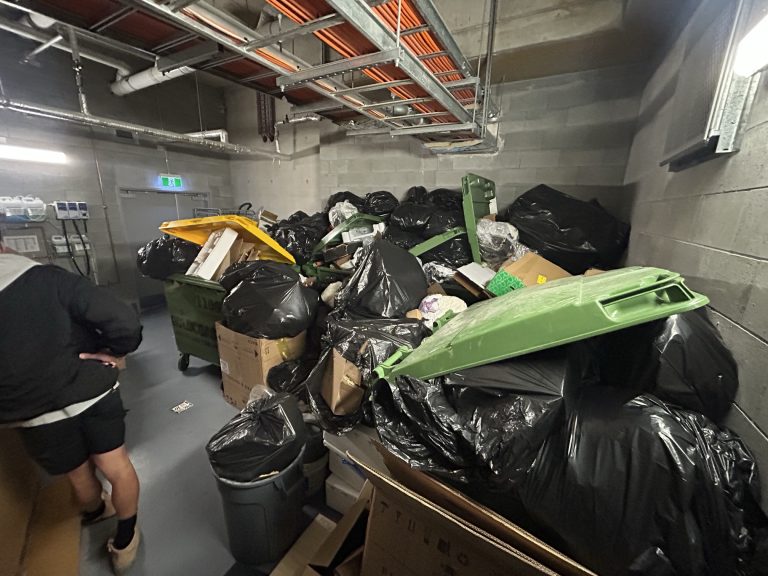 Burleigh Heads Resort Rubbish Removal